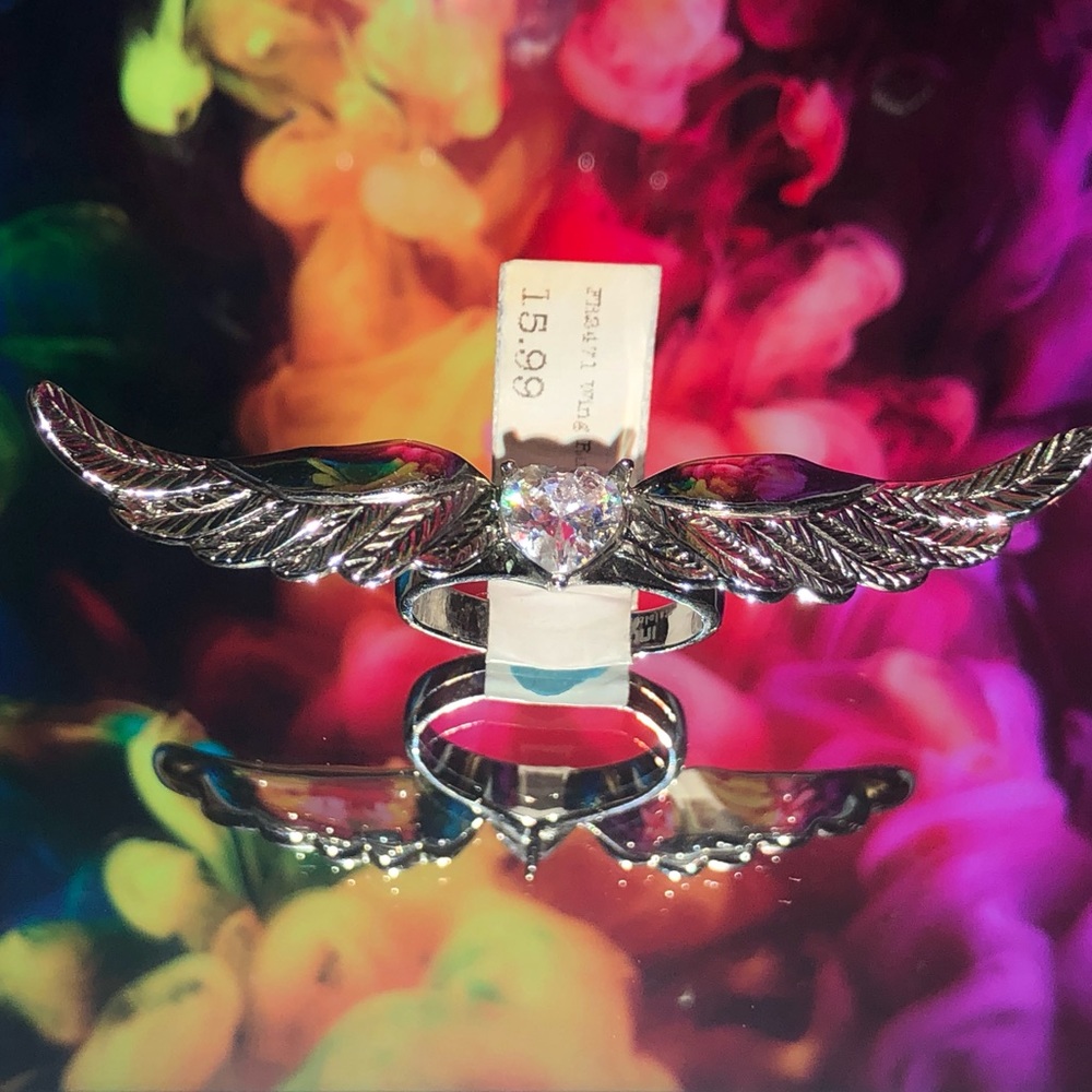 Angel wings ring